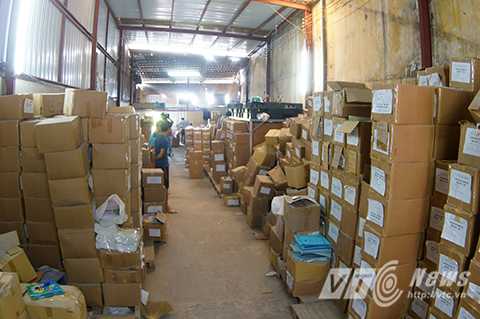 Kho chứa sách in lậu của Công ty Văn Hiến