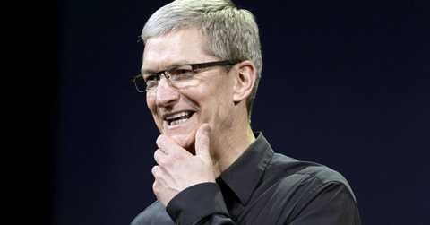 Tim Cook nhận hơn 9 triệu USD mỗi năm từ Apple 