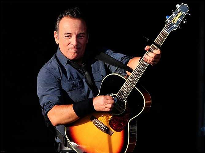 Jimmy Iovine cho rằng ca sĩ nổi tiếng Bruce Springsteen là người mà ông chịu ảnh hưởng mạnh mẽ nhất về phong cách. 'Lần đầu tiên nghe Bruce cất tiếng hát, tôi thực sự bị ấn tượng và từ đó hình ảnh của ông luôn xuất hiện trong tâm trí tôi' - Bruce Springsteen nói