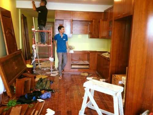 Các công nhân đang nhanh tay hoàn thiện để vợ chồng Tự Long dọn về ở vào cuối tháng này.