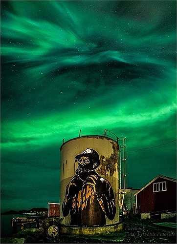 Thật khó để hiểu hết ý nghĩa của bức tranh