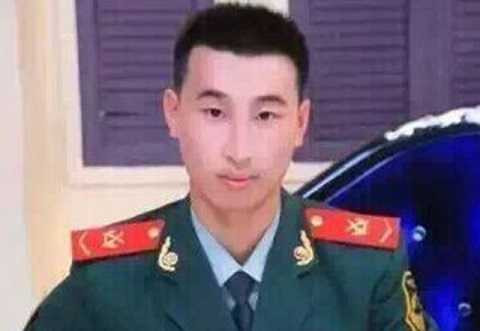 Yin Yanrong là 1 trong số 12 lính cứu hỏa thiệt mạng trong vụ cháy nổ Yin Yanrong là 1 trong số 12 lính cứu hỏa thiệt mạng trong vụ cháy nổ