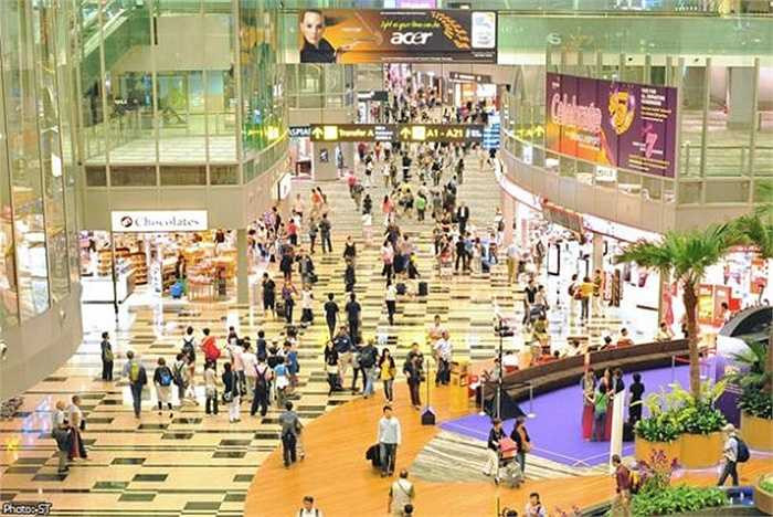 Doanh số bán lẻ ở sân bay Changi đạt 1,8 tỷ USD hồi năm 2014, đứng thứ 4 thế giới trong số các sân bay