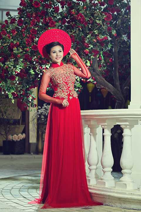 Nữ diễn viên Vân Trang sinh ra và lớn lên tại Tiền Giang trong một gia đình không ai theo nghệ thuật, cô bắt đầu chuyển lên thành phố Hồ Chí Minh sinh sống từ năm lớp 8 và sau khi tốt nghiệp THPT, cô đã thi vào trường Sân khấu - Điện ảnh.