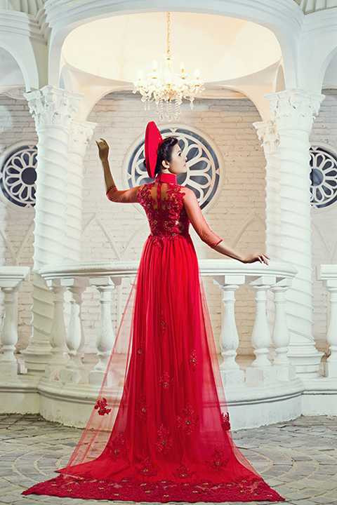 Năm 2013, Vân Trang tiếp tục nhận được giải Nữ diễn viên chính xuất sắc trong phim Scandal tại Liên hoan phim Việt Nam lần thứ 18.