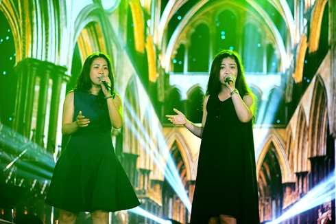 Hồng Vy và Dương Hoàng Yến là hai khách mời đặc biệt của đêm chung kết xếp hạng Sao Mai 2015