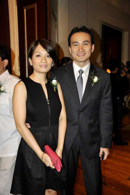 Sau cuộc hôn nhân đổ vỡ với Thái Giang, nam diễn viên tái hôn với người vợ thứ hai Hồng Loan và đón con trai đầu lòng.