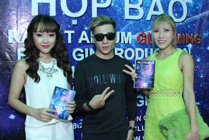 Trang Pháp, Băng Di chúc mừng DJ Gin nhân ngày ra mắt album Gloaming