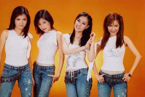 4 thành viên đâu tiên của nhóm Mắt Ngọc.