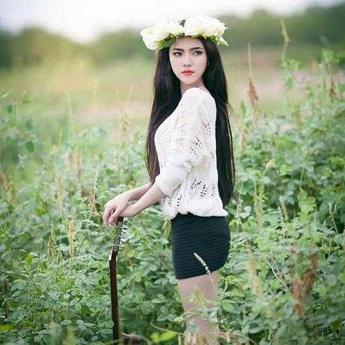 Ngoài thời gian học, cô bạn còn tham gia các hoạt động thể dục thể thao và học thêm tiếng Anh.