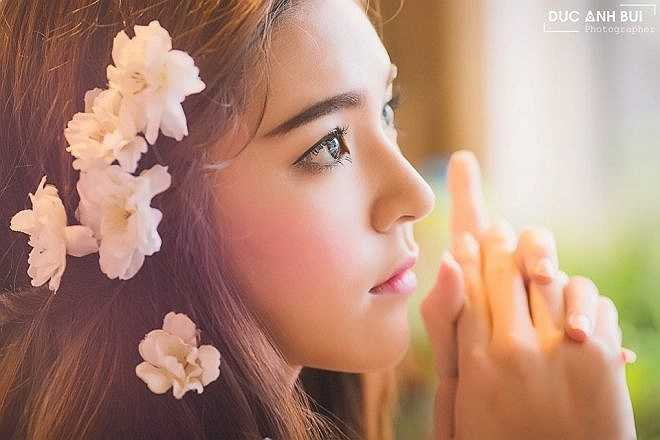 Cô chia sẻ: 'Ông mình là người Trung Quốc, bà là người Ấn Độ. Ông và bà sang Việt Nam gặp và kết duyên với nhau, nên mình mang 3 dòng máu Việt - Trung - Ấn'. 