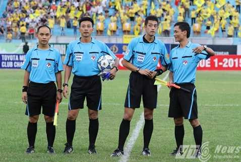 Trọng tài người Nhật Okabe bắt chính trận này