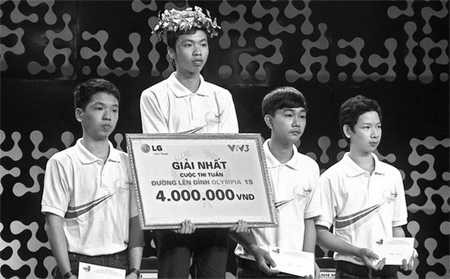 Văn Viết Đức vô địch chung kết Đường lên đỉnh Olympia 2015