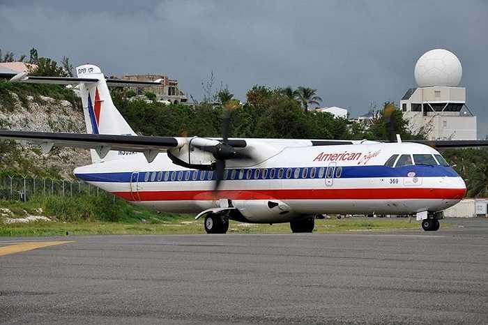 Ngày 31/10/1994, chiếc máy bay ATR 72-200 của hãng American Eagle dự kiến từ Indianapolis tới Chicago. Trong khi giảm dần đến độ cao 8,000 feet, máy bay đã vượt khỏi tầm kiểm soát và bị rơi. 4 thành viên phi hành đoàn và 64 hành khách đều thiệt mạng. Nguồn: VOV