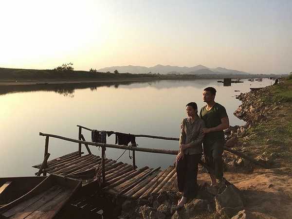 Người đẹp Phụ nữ Thế kỷ 21 không thể quên đoạn cô và Quốc Thái khóa môi dưới sông Đà vào đúng thời tiết lạnh giá nhất của mùa đông năm ngoái