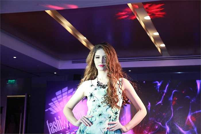 Một số hình ảnh khác trong buổi ra mắt: