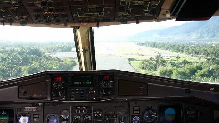 Chiếc máy bay mới gặp nạn của Indonesia thuộc dòng ATR 42-300. Máy bay ATR 42 -300 đã ngừng sản xuất năm 1996