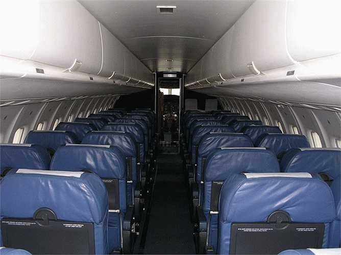 Bên trong khoang máy bay ATR42 với số ghế khoảng 40-50 ghế