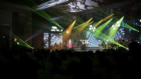 Hòa âm, ánh sáng, tạo hình sân khấu được Ban tổ chức chăm chút đặc biệt Hòa âm, ánh sáng, tạo hình sân khấu được Ban tổ chức chăm chút đặc biệt