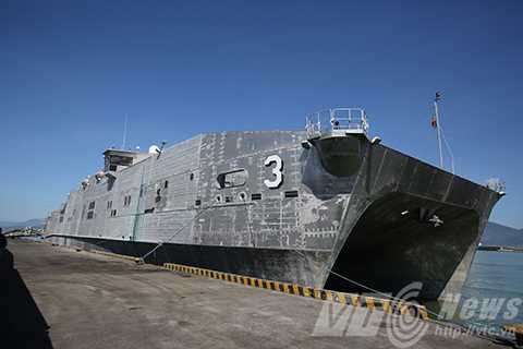 Siêu bệnh viện, USNS Mercy(T-AH19), USNS Millinocket(JHSV-3), trên biển, Hải quân Mỹ, Đà Nẵng