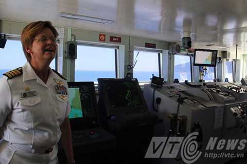 Siêu bệnh viện, trên biển, USNS Mercy, Hải quân Mỹ, Đà Nẵng, (T-AH19)