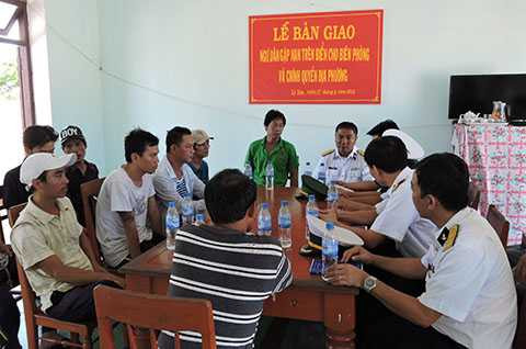 Cứu thành công, 9 ngư dân, trên tàu cá, BĐ 97044TS, bị nạn ở Hoàng Sa, Quảng Ngãi, Lý Sơn