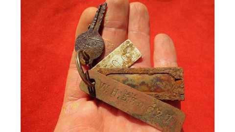 Chìa khóa Mercedes bị thất lạc trong trận chiến Stalingrad 1943