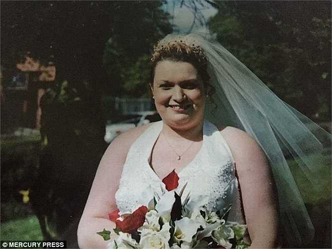 Arlene kết hôn năm 23 tuổi và ly dị sau đó, Arlene lại chuyển về ở với cha mẹ. Arlene đã từng được gia đình và bạn bè giúp đỡ để thay đổi chế độ ăn uống lành mạnh bằng thịt và rau hàng ngày nhưng mọi chuyện vẫn không thay đổi, cô vẫn chỉ thích ăn khoai tây.