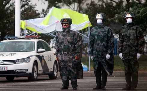 Lực lượng chức năng làm việc tại hiện trường Lực lượng chức năng làm việc tại hiện trường