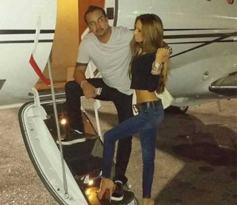 Những người đẹp luôn sẵn sàng đến bên Tony