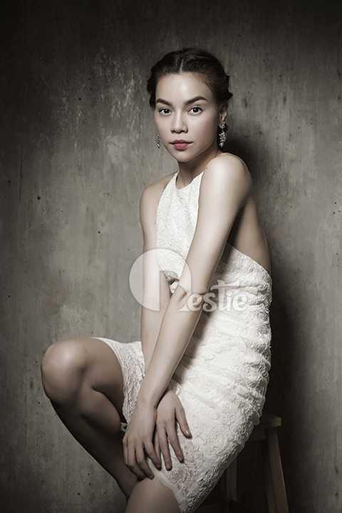 Hồ Ngọc Hà là một ca sĩ nổi tiếng trong showbiz Việt. Tuy nhiên, trước khi đến với âm nhạc, cô từng được biết đến với vai trò là một người mẫu sáng giá, vedette của làng thời trang Việt Nam.