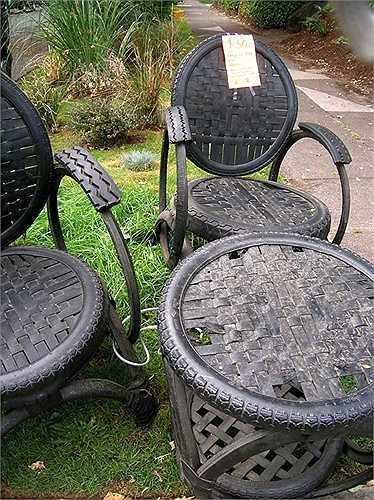 Làm đồ nội thất cũng là một sự tận dụng ý nghĩa, tuy nhiên phải gia công thêm chút cho bộ khung.