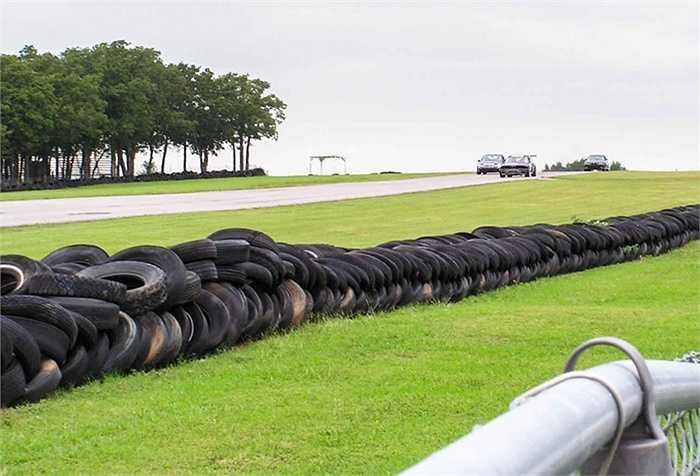 Thường xuyên được tận dụng trong các cuộc đua lớn nhỏ