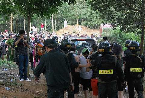 Công an tỉnh Quảng Ninh vừa bắt sới bạc khủng tại thị xã Đông Triều (Ảnh minh họa)