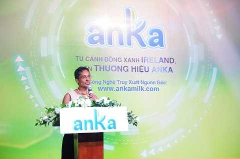 Tiến sĩ Satya Jonalagadda, Giám đốc dinh dưỡng Trung tâm nghiên cứu và ứng dụng dinh dưỡng, Tập đoàn Kerry chia sẻ thông tin về công thức dinh dưỡng được nghiên cứu và đăng ký độc quyền bởi tập đoàn Kerry nhằm đáp ứng nhu cầu dinh dưỡng đặc thù cho trẻ em Việt Nam Tiến sĩ Satya Jonalagadda, Giám đốc dinh dưỡng Trung tâm nghiên cứu và ứng dụng dinh dưỡng, Tập đoàn Kerry chia sẻ thông tin về công thức dinh dưỡng được nghiên cứu và đăng ký độc quyền bởi tập đoàn Kerry nhằm đáp ứng nhu cầu dinh dưỡng đặc thù cho trẻ em Việt Nam