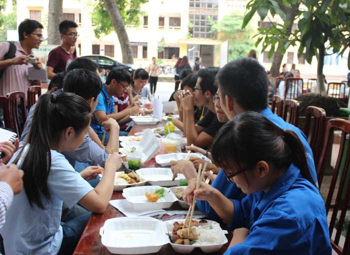 Ngày 20/8: Điểm chuẩn dự kiến trường top đầu biến động thế nào?