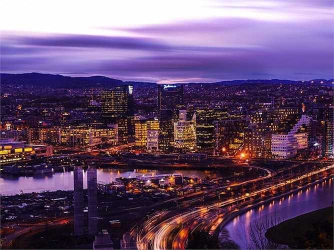 9. Oslo - thủ đô Na Uy đã tăng lên một điểm trong bảng xếp hạng toàn cầu, xếp thứ 23, bất chấp những thách thức đặt ra cho đất nước bởi sự sụt giảm giá dầu.