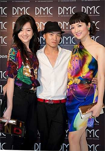 Anh Sa sang Mỹ du học từ những năm cấp 3, sau đó đỗ một lúc 3 trường Đại học. Thỉnh thoảng, Anh Sa về nước và cùng mẹ tham dự các sự kiện.