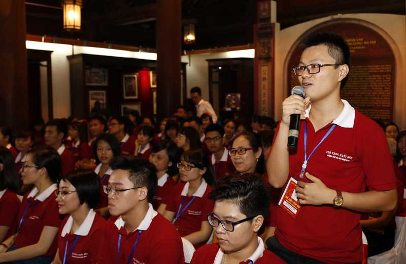 98 thủ khoa xuất sắc ghi danh sổ vàng tại Văn miếu