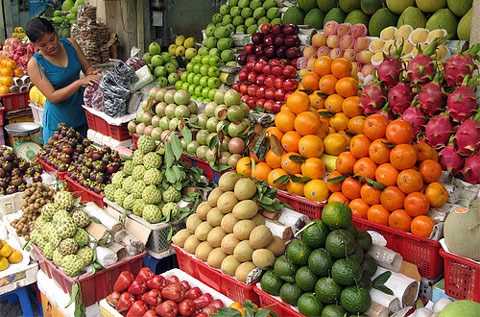 Hoa quả là mặt hàng tiêu thụ nhanh trong dịp tháng 7 âm lịch