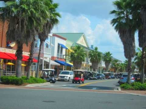 Thiên đường cho người nghỉ hưu ở làng Florida, Mỹ Thiên đường cho người nghỉ hưu ở làng Florida, Mỹ