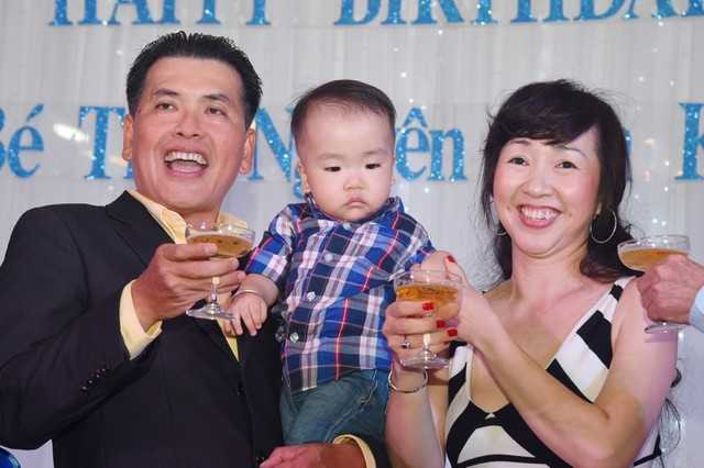 sao việt nuôi con