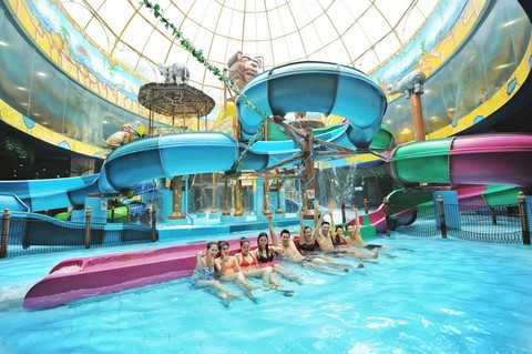 Công viên nước trong nhà lớn nhất Đông Nam Á - Vinpearlland Water Park Royal City Công viên nước trong nhà lớn nhất Đông Nam Á - Vinpearlland Water Park Royal City