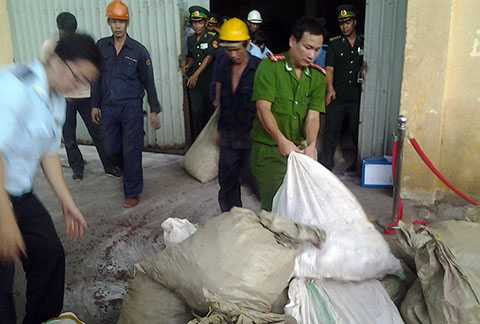 ngà voi, lại bắt giữ, buôn lậu, quốc cấm, cảng Tiên Sa, Đà Nẵng, Công an, Hải quan