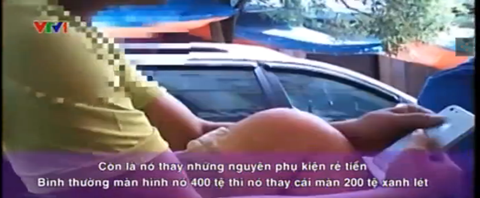 Một người bán hàng chia sẻ về iPhone có mã số 1978. Nguồn: VTV.