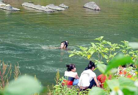 Tai nạn hy hữu khi tắm