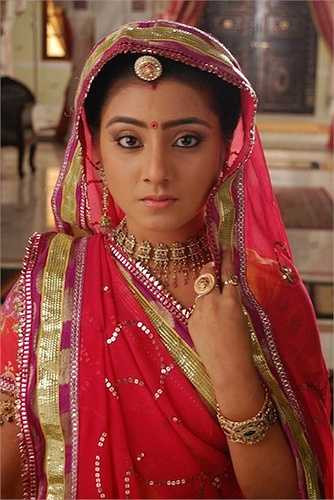 Người Ấn cho rằng, nhẫn đẹp phải được tạo hình như một bông hoa hướng dương.