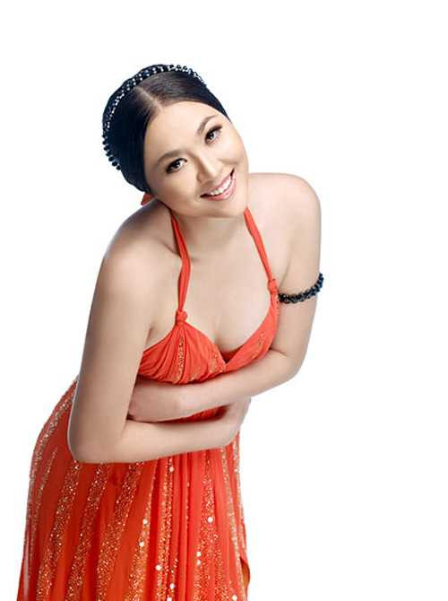 Hoa hậu Phan Thu Ngân