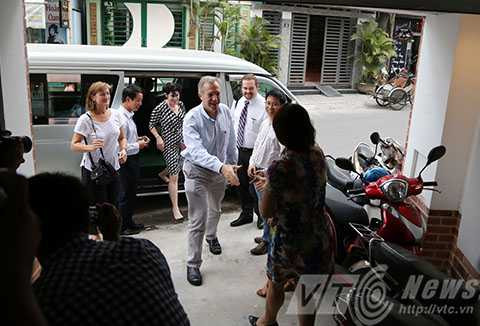 Đại sứ Hoa Kỳ, ngài Ted Osius, bà Rena Bitter, Tổng lãnh sự Hoa Kỳ, Việt Nam, thăm tổ chức học tập, cộng đồng, Đà Nẵng