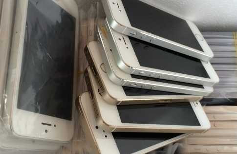 iPhone 6 Plus giả được bán tràn lan ở Móng Cái với giá chỉ từ 1,5 - 2,8 triệu đồng/chiếc 